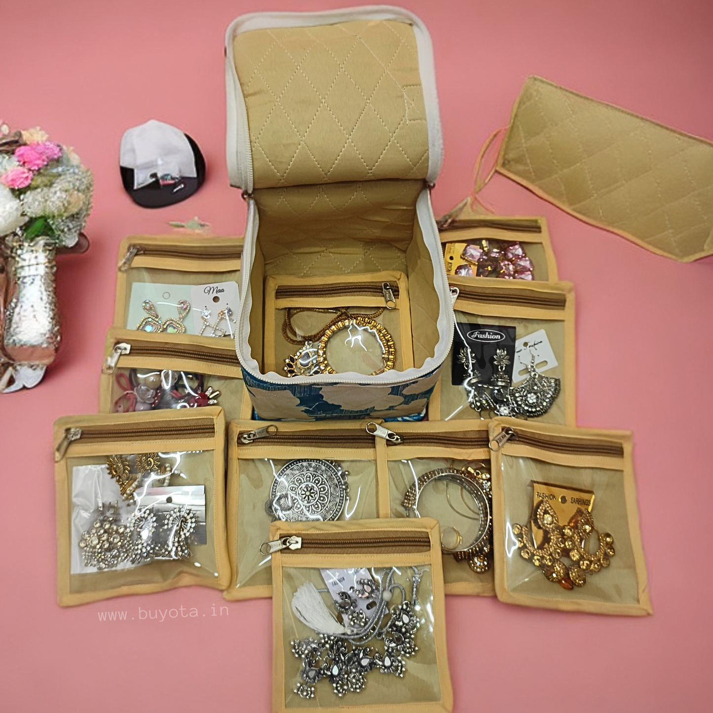 Buyota™ Small jewelry box with 10 pockets