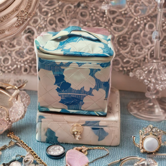 Buyota™ Small jewelry box with 10 pockets